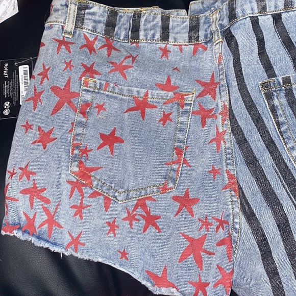 New Shorts perfect for 4th of July DC brand Harley Quinn - Picture 4 of 9